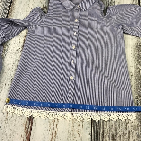Monte’s Blue Oxford Button down Top Girls Size M - Picture 5 of 9